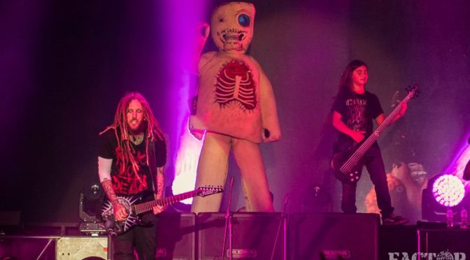 Tye Trujillo: al via il tour con i Korn -Il debutto a Bogotà